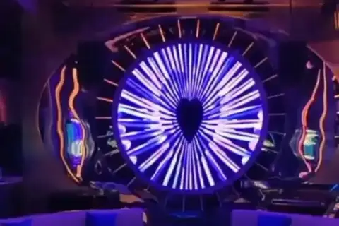 南通Boiling100酒吧高端夜总会招聘礼仪演员,与高端客户同行,诚邀您加盟共